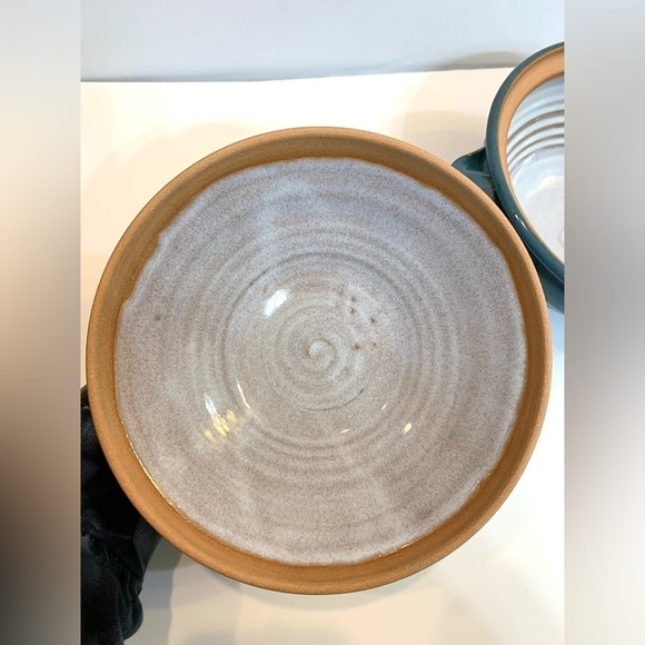 Blue Stoneware Studio Pottery Casserole Bowl Signed by Artist Suzanne Kent - Picture 5 of 9